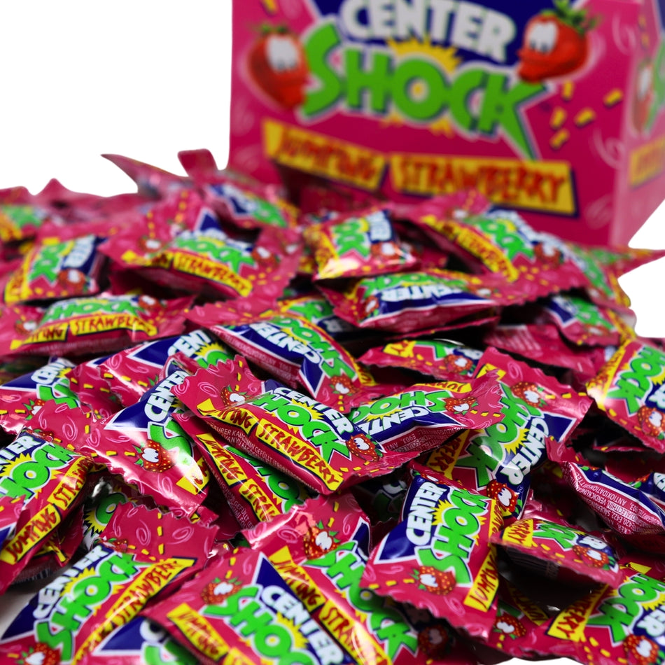 Center Shock Jumping Strawberry - Center Shock Jumping Strawberry - Juicy strawberry candy - Bouncy flavour chewy candy - Strawberry candy bulk pack - Sweet and fruity treats - Unexpected taste adventure - Strawberry sensation - Flavourful candy experience - 100ct strawberry candy - Berrylicious delight  - Center Shock Candy - Strawberry Candy - Sour Candy - Gum - Chewing Gum