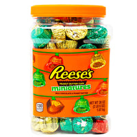 Reese's Christmas Miniatures Pantry Size Tub - 38oz - Christmas Reese's - Miniatures Pantry Size - Holiday chocolate - Peanut butter cups - Festive candy - Seasonal treats - Christmas pantry essentials - Chocolate indulgence - Holiday gifting - Sweet celebrations