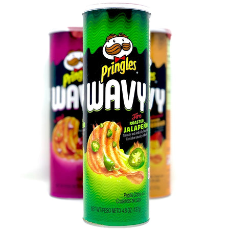 Pringles Wavy spicy chips Fire Roasted Jalapeno - 137g USA canada